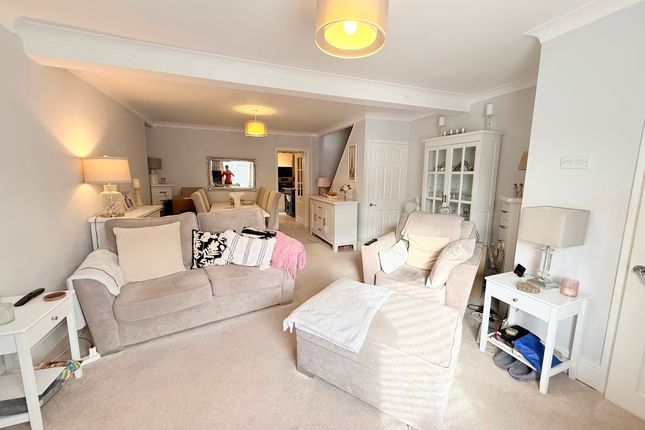 44 Marian Street, Bridgend photo 5