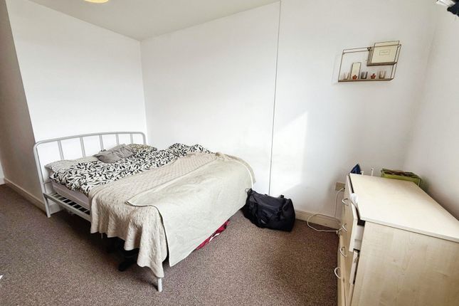 23, CROMWELL COURT, 10 BOWMAN LANE, LEEDS photo 4