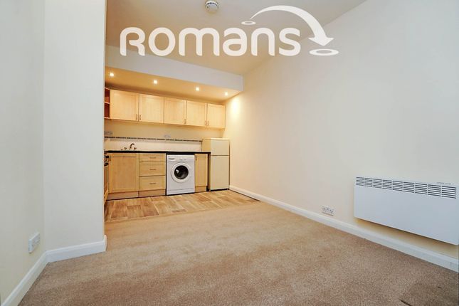 Clarendon Drive, Swindon photo 3