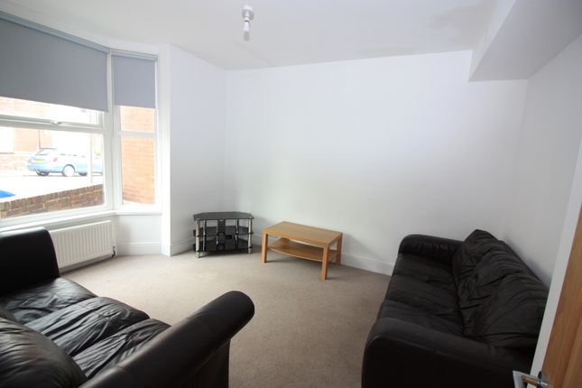 16, Mowbray Avenue, Exeter, Devon photo 3