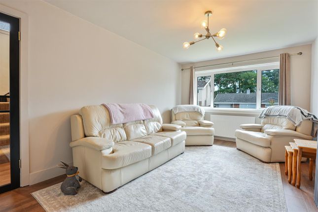 85, St. Lukes Avenue, Carluke photo 4