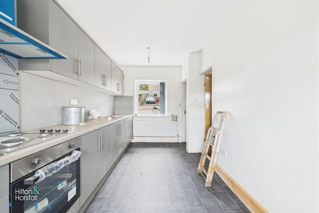 26, Keighley Avenue, Colne photo 4