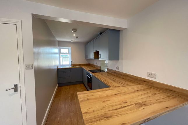 Flat 2,3,, Fore Street, Devon photo 3
