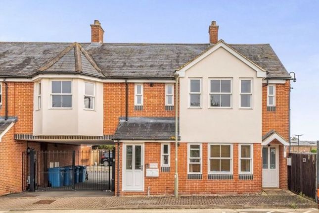 Thumbnail Flat for sale in Priory Road, Bicester