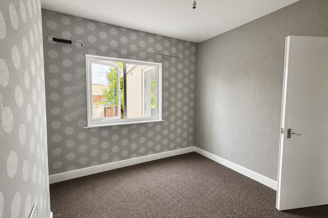197, Mill Street, Brierley Hill photo 5