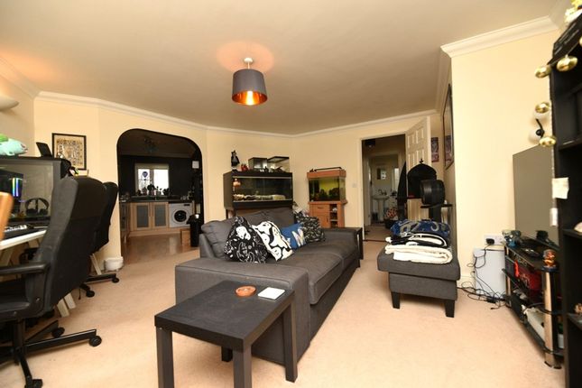 8 Station Approach, Huntingdon photo 3