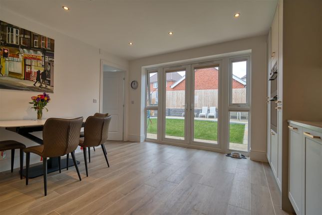 6, Tile Terrace, Gillingham photo 4