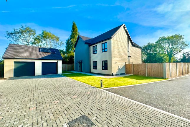Thumbnail Detached house to rent in Barn Farm, Wickford