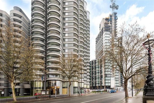 Thumbnail Flat to rent in The Corniche, Albert Embankmment, Westminster