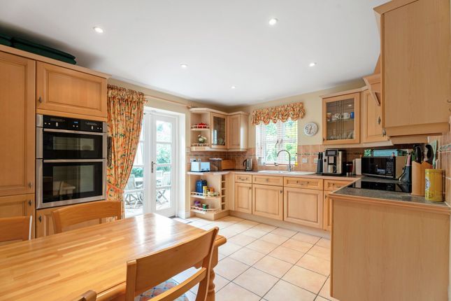 2 Smith Barry Road, Cheltenham photo 4