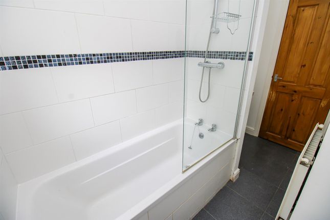 30, Silver Street, Wakefield photo 4
