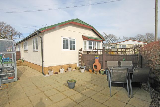 Mobile/park home for sale in Medina Park, Folly Lane, Whippingham, East Cowes