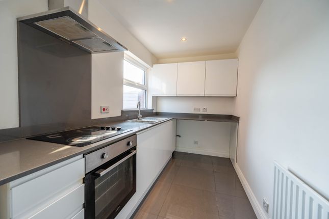 21, Torvill Drive, Nottingham photo 2