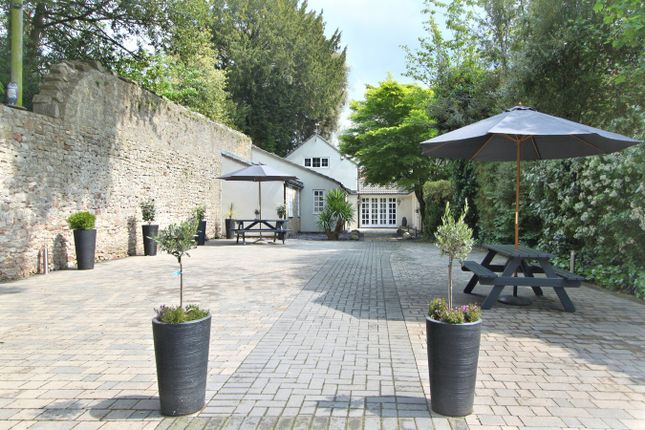 4-bed house on The Coach House, Duck Street, Tytherington, £850,000
