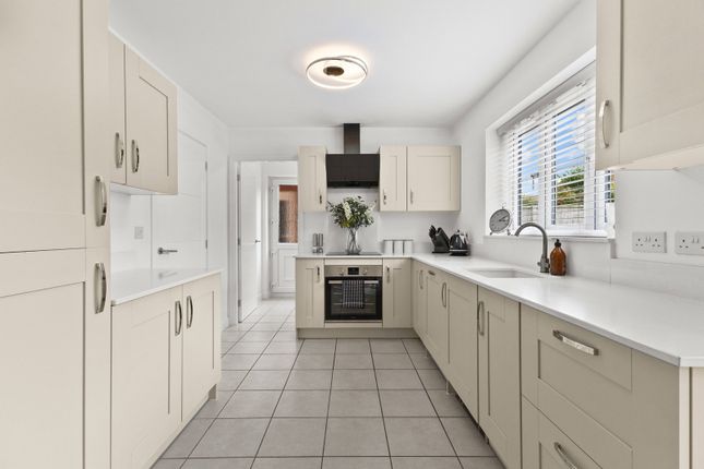 3, Cherry Drive, Pontefract photo 3