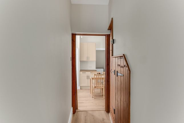 279a, Squires Lane, London photo 3