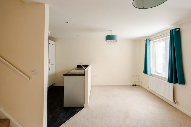 39 Latimer Close, Bristol photo 4