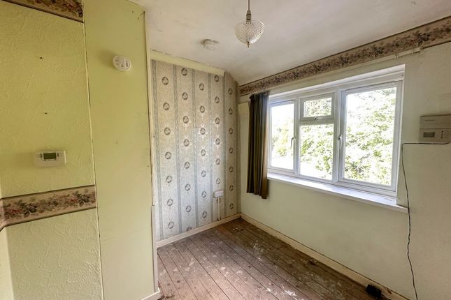 6, Cherry Tree Avenue, Walsall photo 4