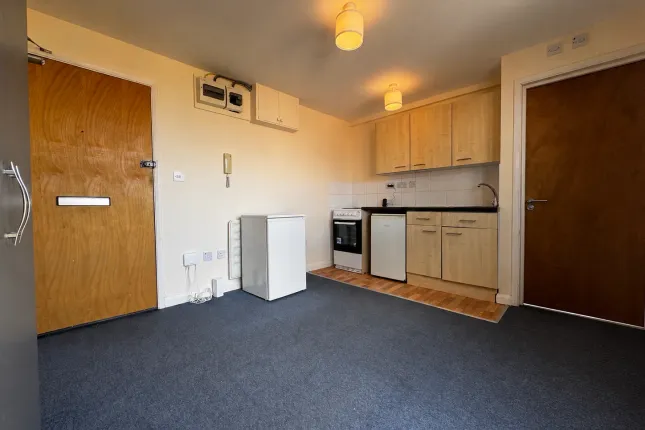 24, Salisbury Street, Southampton photo 2