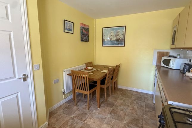56 Davey Road, Tewkesbury photo 3