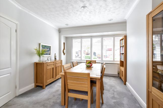 6, Greenwood Drive, Watford photo 3