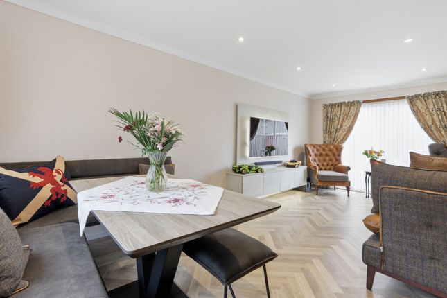 1 Moriston Court, Grangemouth photo 2