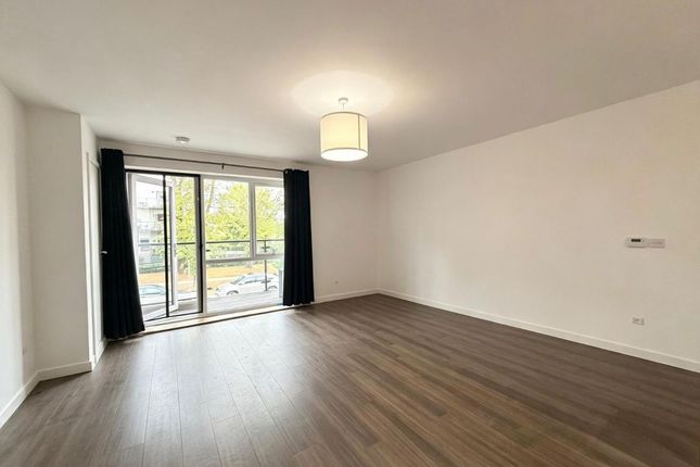 Flat 11, Thistle House, Romford photo 3