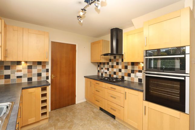 114, Moorland View Road, Chesterfield, S40 photo 2