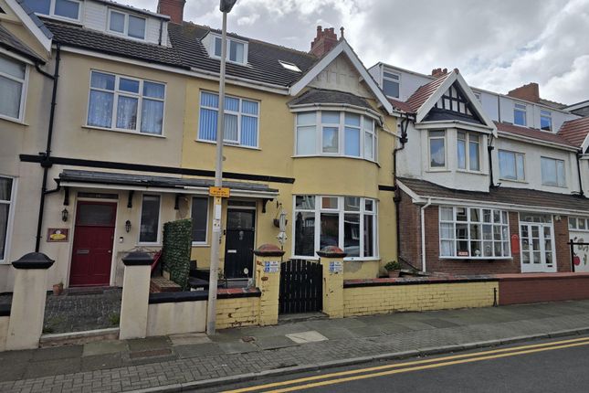 Flats 1 - 5, 17, Gynn Avenue, Blackpool photo 2