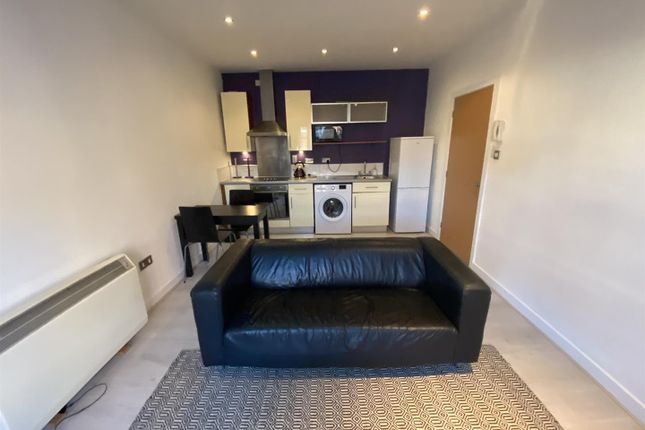 Flat for sale in Western Road, Leicester