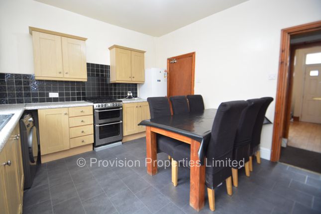 Beamsley Terrace, Hyde Park photo 3