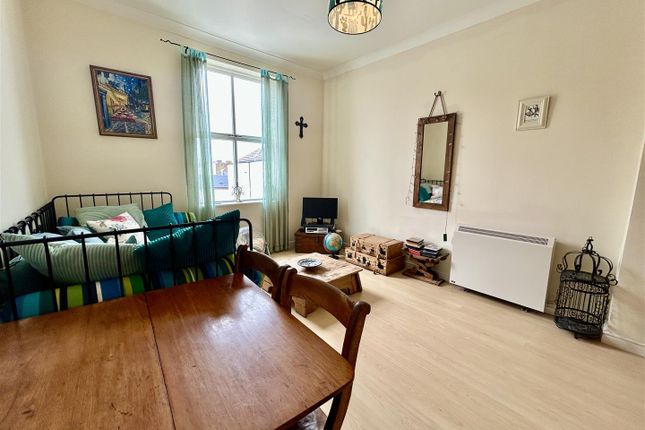 Flat 4, 17, Ethelbert Road, Margate photo 3