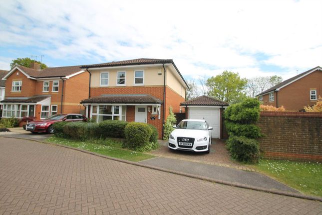 Thumbnail Detached house to rent in Autumn Glades, Hemel Hempstead