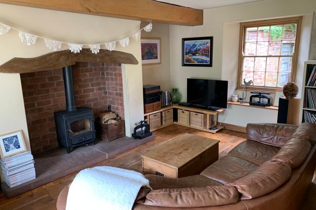 Piper Cottage - Living Room