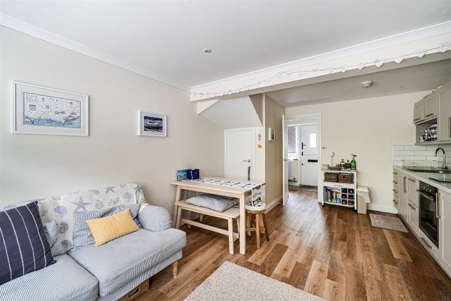 20, Fernhill Heights, Bridport photo 4