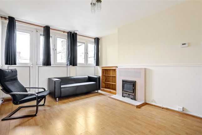 Flat to rent in Bracer House, 38 Whitmore Estate, Hoxton, London