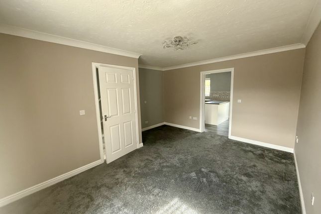 32, Easter Wood Close, Hull photo 4
