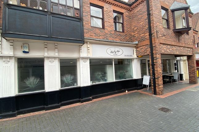Retail premises to let in 9- 10 Paxtons Court, Newark