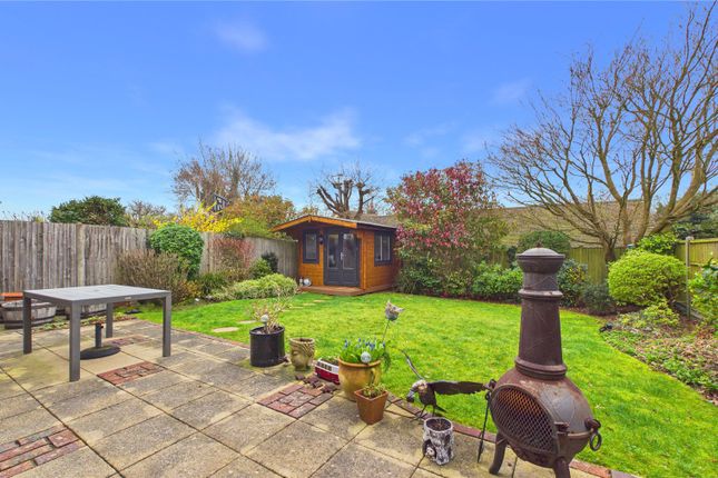 30, Cooper Road, Surrey photo 2