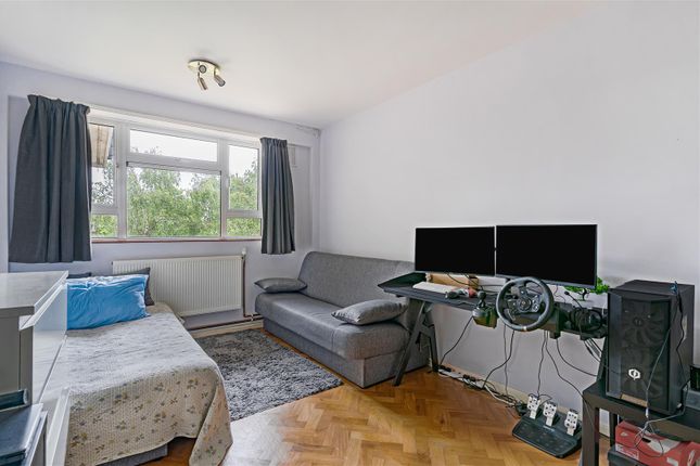 Broughton Road, Ealing photo 4