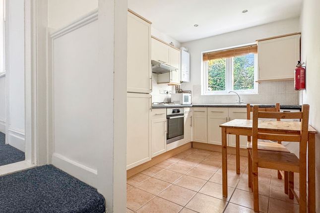 Flat 2, 44, Maygrove Road, London photo 2