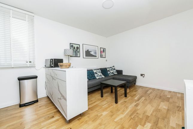 Flat for sale in Havelock Road, Luton, Bedfordshire