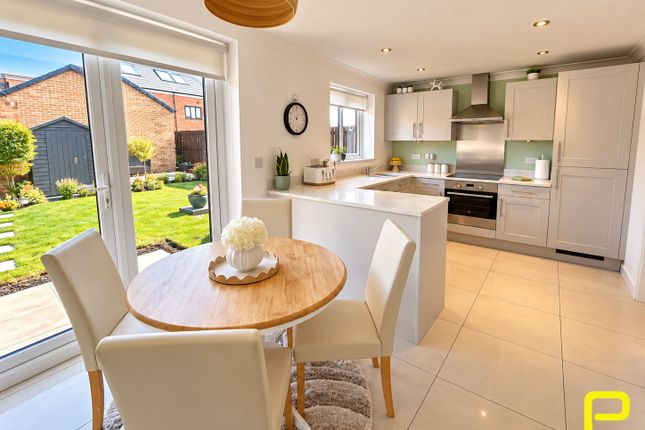 14, Moor Edge Drive, Wallsend photo 3