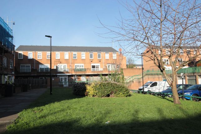 Thumbnail Maisonette for sale in Millard Close, Stoke Newington