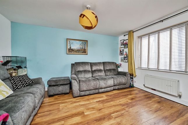 1, Baroness Way, Peterborough photo 4