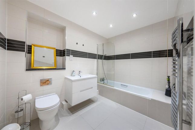 5 West View Apts, 252 York Way, London photo 5