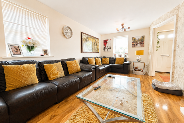 2, Fieldstone, Dunstable photo 3