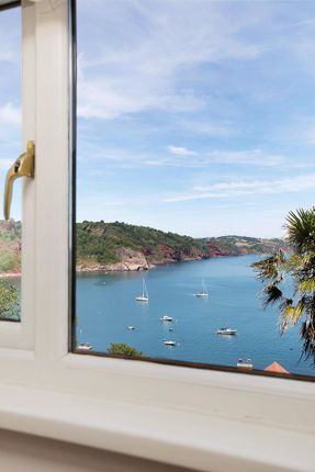 Beach Road, Torquay photo 4