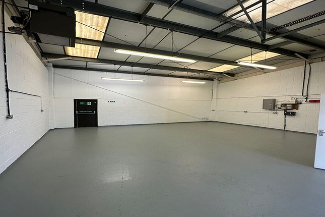 Light industrial to let in Oyster Place, Chelmsford