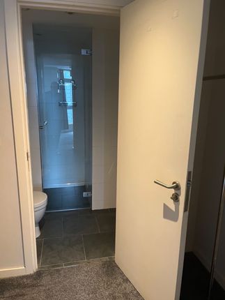 Apartment 302 Beetham Tower, Liverpool photo 3